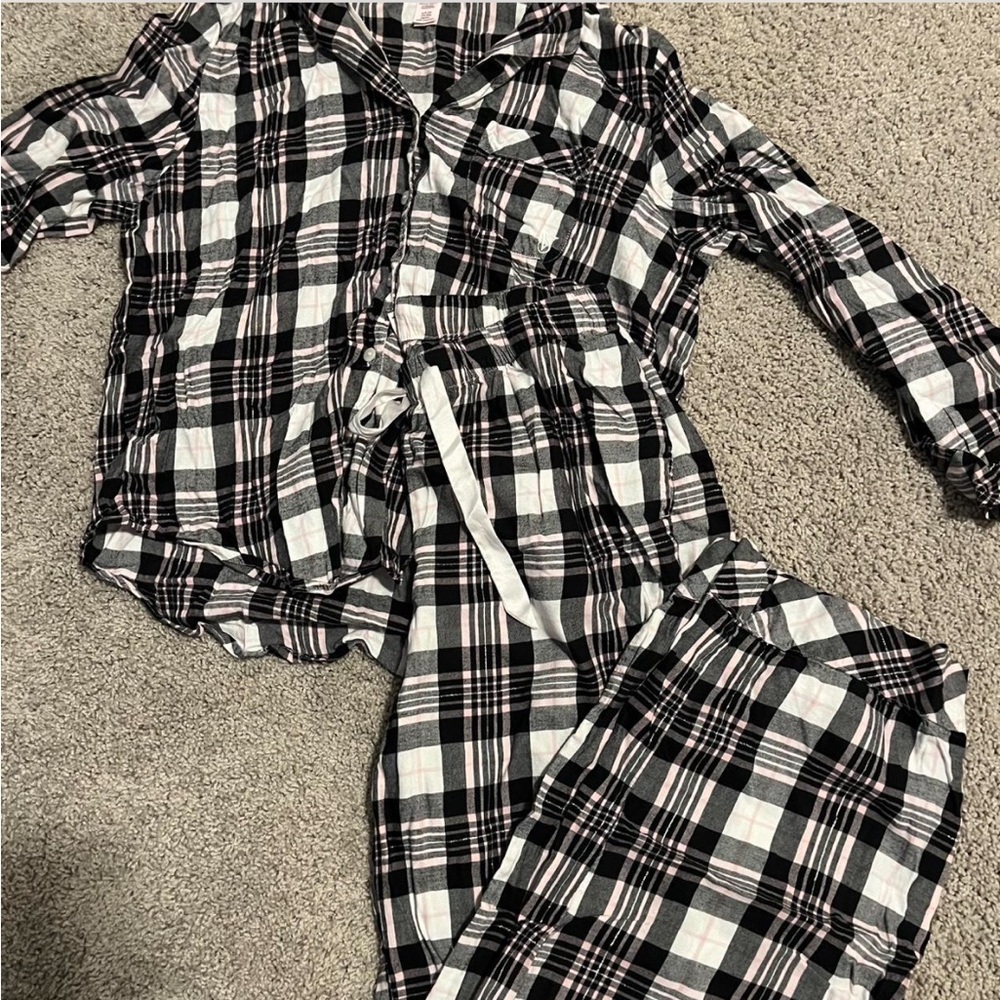 Victoria's Secret Black and White Plaid Pajama Set sz S